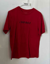 Load image into Gallery viewer, Jordan Boys Red Cotton Blend Short Sleeve Crew Neck Pullover T-Shirt Size XL
