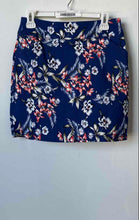 Load image into Gallery viewer, Mario Serrani Womens Blue Floral Print Pull-On Athletic Skort Size Small
