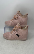 Load image into Gallery viewer, Guess Womens Pink Round Toe Mid Top Lace-Up Fashion Sneakers Shoes Size 6 M
