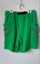 Load image into Gallery viewer, The North Face Mens Class V Pathfinder Green Belted Pockets Athletic Shorts Sz S
