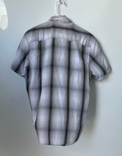 Load image into Gallery viewer, Calvin Klein Mens Gray Plaid Print Cotton Short Sleeve Button-Up Shirt Size M
