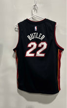 Load image into Gallery viewer, Nike Boys Black Miami Heat Jimmy Butler #22 Basketball-NBA Jersey Size XL 18/20
