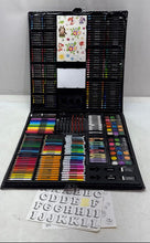 Load image into Gallery viewer, Creatology Ultimate Art Set Color Pencils Markers And Paints 500 Pcs
