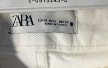 Load image into Gallery viewer, Zara Womens White Denim Light Wash Pockets Cuffed Hem Straight Leg Jeans Size 2
