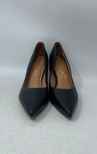 Load image into Gallery viewer, Vizzano Womens Black Leather Slip-On Pointed Toe Kitten Pump Heels Size 10
