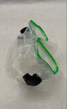 Load image into Gallery viewer, Zenoplige Snorkeling Set Includes A Mask Adjustable Fins And A Breathing Tube
