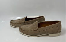 Load image into Gallery viewer, J. Crew Mens Beige Leather Slip-On Round Toe Penny Loafer Shoes Size 10.5
