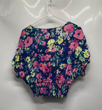 Load image into Gallery viewer, Forever 21 Womens Multicolor Sleeveless Cropped Blouse Top Size Medium
