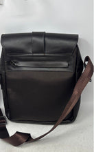 Load image into Gallery viewer, Ricardo Lata Mens Brown Inner Pockets Adjustable Strap Messenger Bag
