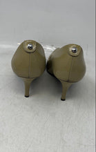 Load image into Gallery viewer, Michael Kors Womens Olive Pointed Toe Slip-On Pump Heels Size 6.5M

