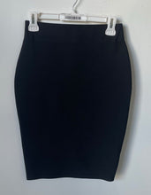 Load image into Gallery viewer, Fashion Nova Womens Black Flat Front Regular Fit Straight &amp; Pencil Skirt Size M
