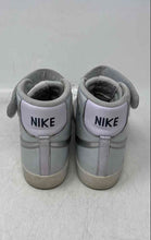 Load image into Gallery viewer, Nike Kids Blazer Mid '77 Multicolor Hook &amp; Loop Sneaker Shoes Size 2Y
