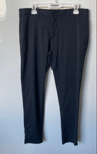 Load image into Gallery viewer, Zara Mens Blue Striped Flat Front Pockets Straight Leg Dress Pants Size 32
