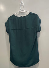 Load image into Gallery viewer, Forever 21 Womens Green Short Sleeve Pullover Crew Neck Blouse Top Size Small

