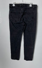 Load image into Gallery viewer, MNG Womens Black 5-Pocket Design Button Front Belt Loops Mom Jeans Size 40
