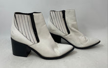 Load image into Gallery viewer, Kenneth Cole Reaction Womens White Leather Block Ankle Boots Size 9M
