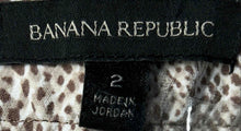 Load image into Gallery viewer, Banana Republic Womens Beige Brown Snakeskin Flat Front Cropped Pants Size 2
