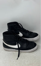 Load image into Gallery viewer, Nike Kids Blazer Mid 77 DA4086-002 Black White Sneakers Shoes Size 6.5Y

