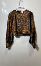 Load image into Gallery viewer, H&amp;M Womens Brown Leopard Print Long Sleeve Crew Neck Cropped Blouse Top Size M
