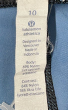 Load image into Gallery viewer, Lululemon Womens Blue Geometric Shatter Weave Desert Cropped Leggings Size 10
