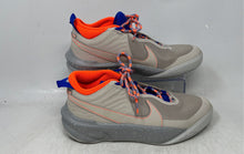 Load image into Gallery viewer, Nike Kids Team Hustle D 10 Multicolor Lace-Up Low Top Running Shoes Size 6.5Y
