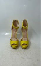 Load image into Gallery viewer, Dream Pairs Womens Yellow Leather Back Zip Stiletto Platform Heels Size 7.5
