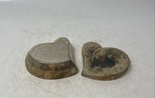 Load image into Gallery viewer, Silver-Tone Velvet Lined Heart Shape Lidded Collectible Jewelry Box
