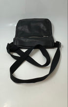 Load image into Gallery viewer, Ecco Womens Black Leather Outer Pockets Shoulder Crossbody Bag

