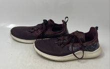 Load image into Gallery viewer, Nike Womens Free TR 8 Print AH0709-600 Red Low Top Lace-Up Sneaker Shoes Size 9

