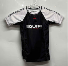 Load image into Gallery viewer, Gracie Barra Kids Black White Short Sleeve Ranked Rash Guard T-Shirt Size YS

