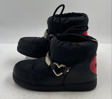 Load image into Gallery viewer, Authentic Love Moschino Womens Black Round Toe Ankle Snow Boots Size 35
