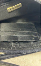 Load image into Gallery viewer, Giani Bernini Womens Black Leather Inner Pockets Top Zipper Shoulder Bag
