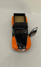 Load image into Gallery viewer, Maisto 1948 Orange Black Ford F1 Pickup Collectible Diecast Model Truck Toy
