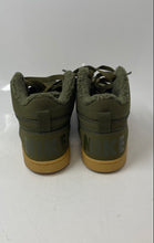 Load image into Gallery viewer, Nike Boys Court Borough Mid Green Lace-Up Mid Top Sneaker Shoes Size 5.5Y
