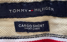 Load image into Gallery viewer, Tommy Hilfiger Mens Beige Cotton Flat Front Pockets Cargo Shorts Size 30
