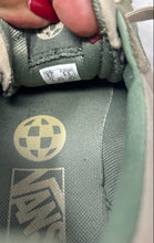 Load image into Gallery viewer, Vans Unisex UltraRange Neo VR3 Brown Green Lace-Up Sneaker Shoes Size M8 W9.5
