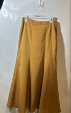 Load image into Gallery viewer, Forever 21 Womens Mustard Lined Back Zip Pleated Long Maxi Skirt Size Large
