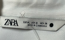 Load image into Gallery viewer, Zara Womens White Long Sleeve Collared Pleated Back Button-Up Shirt Size Medium
