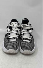 Load image into Gallery viewer, Nike Kids LeBron Witness 7 White Black Low Top Lace-Up Sneaker Shoes Size 4.5Y

