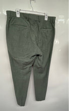 Load image into Gallery viewer, Boss Mens Green Flat Front Pockets Straight Leg Casual Dress Pants Size 36R
