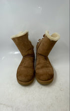Load image into Gallery viewer, Ugg Womens Bailey Bow II Brown Round Toe Pull-On Ankle Booties Size 9
