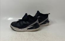 Load image into Gallery viewer, Nike Kids Air Jordan Max Aura 5 DZ4354-061 Black Sneaker Shoes Size 13.5C

