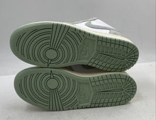 Load image into Gallery viewer, Authentic Nike Boys Air Jordan 1 Low SE FN9137 White Green Sneaker Shoes Sz 4.5Y
