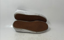 Load image into Gallery viewer, Vans Womens Seldan White Leather Low Top Lace-Up Sneaker Shoes Size 11
