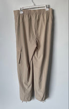 Load image into Gallery viewer, Old Navy Womens Beige Stretchtech Waistband Cargo Pocket Trouser Pants Size S
