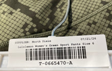 Load image into Gallery viewer, Lululemon Womens Green Snakeskin Print Sports Pull-On Cropped Leggings Size 6
