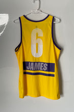 Load image into Gallery viewer, NBA Mens Yellow Purple Los Angeles Lakers LeBron James Player #6 Jersey Size S
