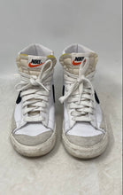 Load image into Gallery viewer, Nike Kids Blazer Mid 77 BQ6806-100 White And Black Sneaker Shoes Size 4Y
