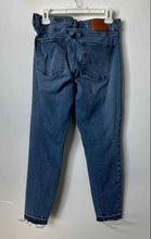 Load image into Gallery viewer, Lucky Brand Womens Blue Denim 5-Pocket Design Cropped Jeans Size 10/30A
