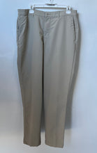 Load image into Gallery viewer, Banana Republic Mens Beige Flat Front Pockets Regular Fit Chino Pants Size 34X32
